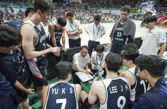  Teacher Ahn's rebound  Lee Hyunjung's hustle. The Asian Cup without a naturalized player is harsh.