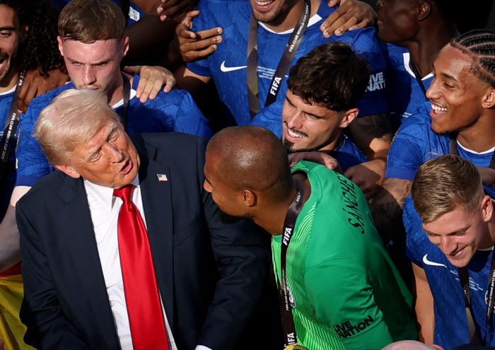 Trump's Central Instinct, Suddenly Chelsea Center President Trump Controverses Club World Cup Awards