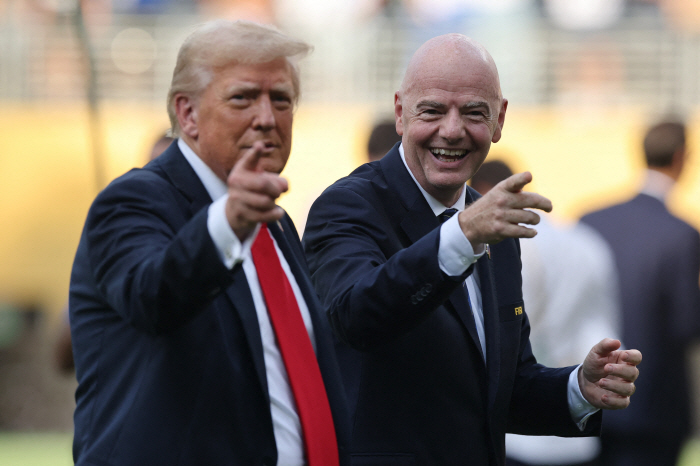 Trump's Central Instinct, Suddenly Chelsea Center President Trump Controverses Club World Cup Awards