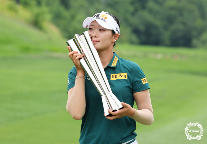 Will Yoon In-na, who is struggling to adapt, and the 299-meter high-powered room of the tee shot work. To the stage of domestic peace and dreams?