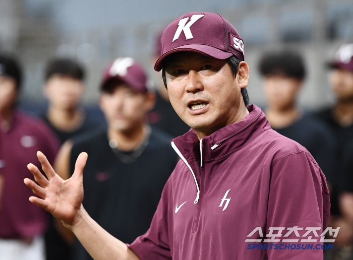 Acting head coach Seol Jong-jin's first word, 'I will aim for a 30% winning rate in the first half and a 50% goal with baseball in the second half.' 