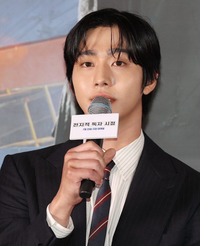 Ahn Hyo-seop, the author of the original book, was burdensome, but it was so attractive