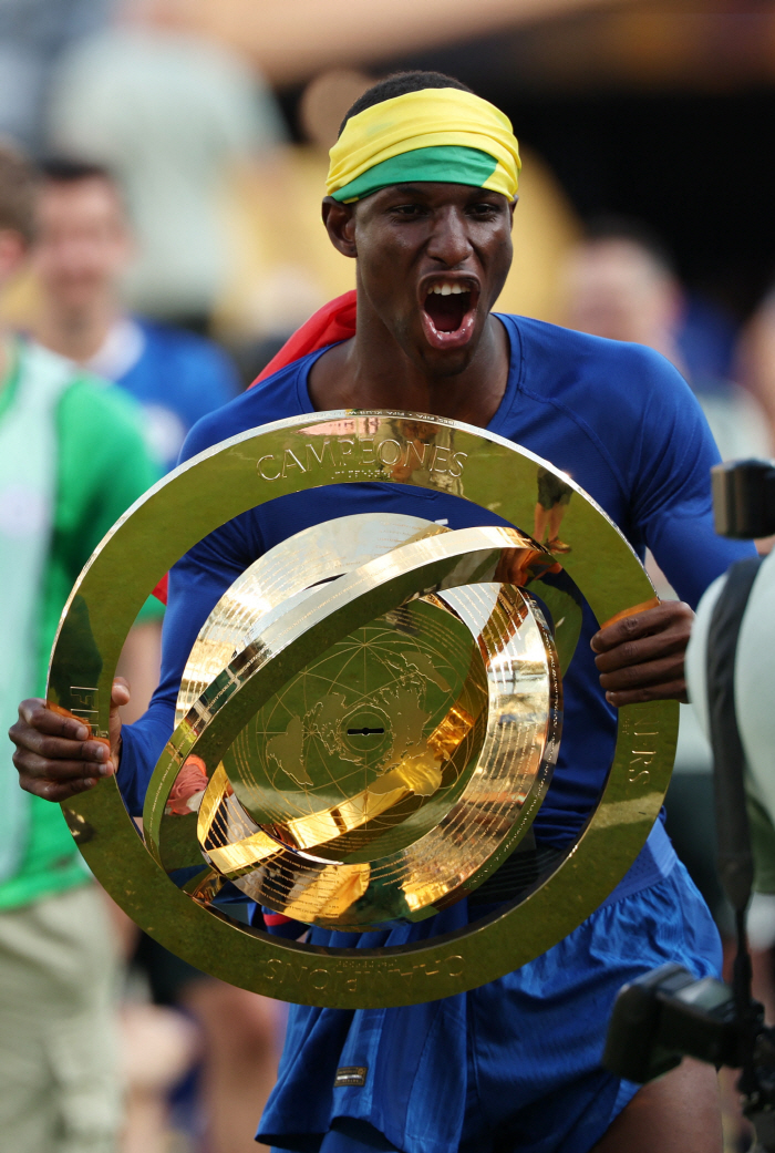 Chelsea, first clean up before recruiting additional summer transfer market!JACKSON's future is a variable