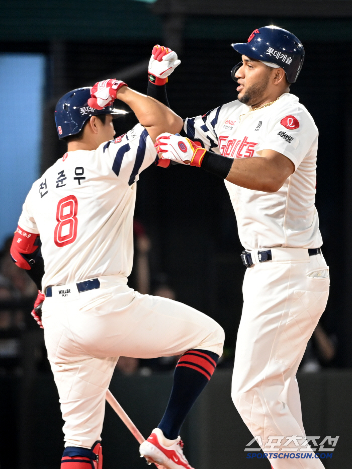 I want to use it next year, too! The coach's praise for the 197-hit, pace-oriented hitter 