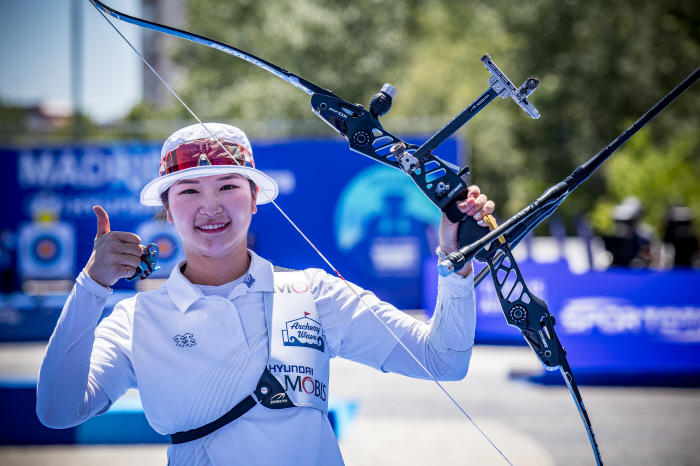 KANG CHAEYOUNG won 2 gold medals in archery, No. 1 overall in the 4th World Cup in 2025