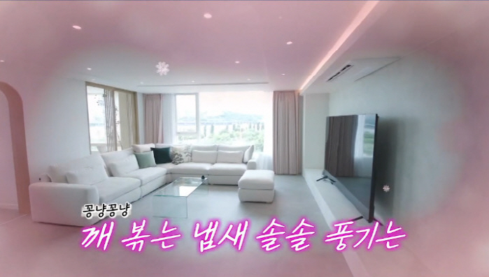 Kim Jun-ho ♥ Kim Ji-min, Han River View Yongsan Newlywed's first open lease, half and half waiting (Dolsing Foreman)