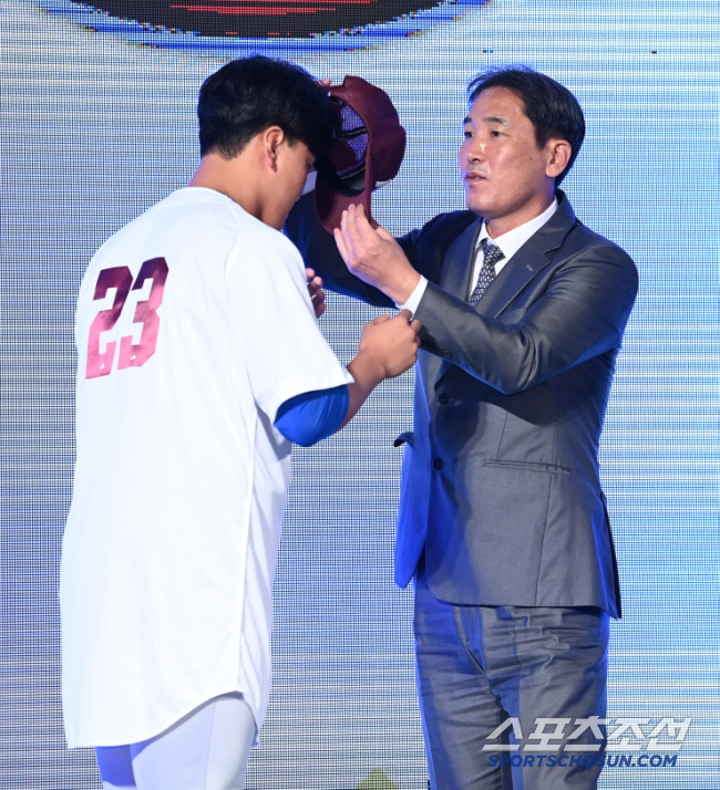 Kiwoom, who was banned from away games and amateur tournaments, tied his hands and feet, what happened