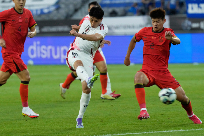 K-League J-League pride is caught, defenders, we are representatives of J-League, and if we lose the match between Korea and Japan, we will look down at J-League