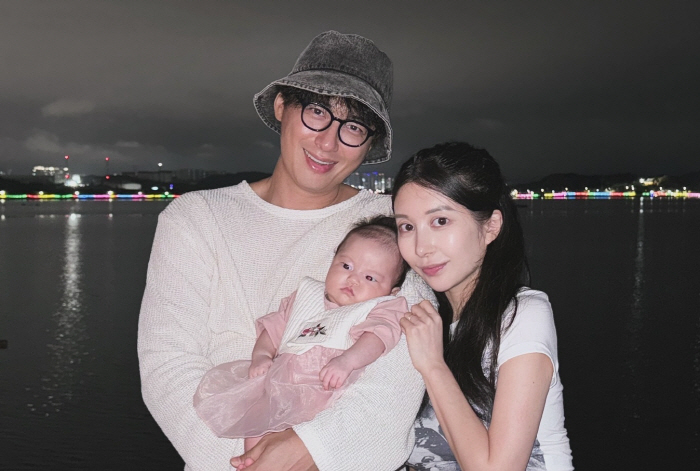 Lee Ji-hoon ♥ Aya's first meeting with thick makeup...He was uncomfortable because he thought he was having a dash (a table for 4 people) 