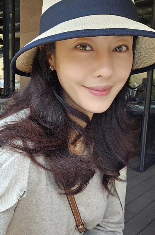 Lee Ji-hyun, a single mom, missed her surgery schedule because she was hit by work and childcare..I think I'm going to cry