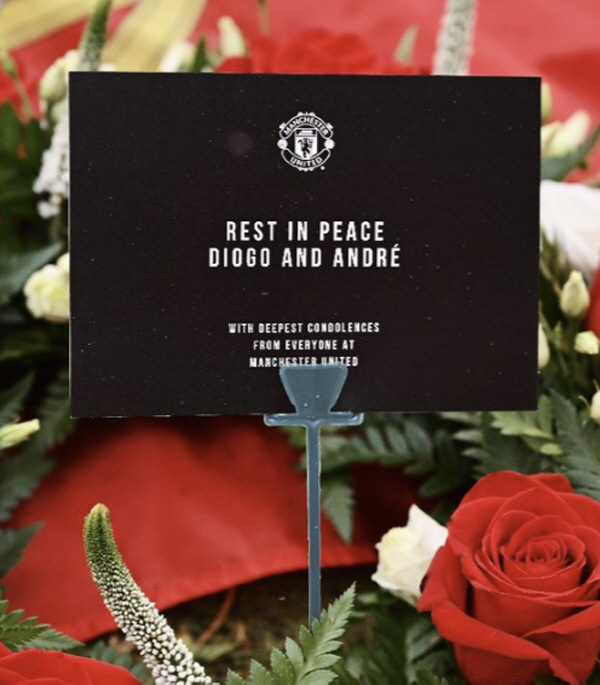 Manchester United manager, captain, and Anfield visit to commemorate Jota...Deep condolences on behalf of United