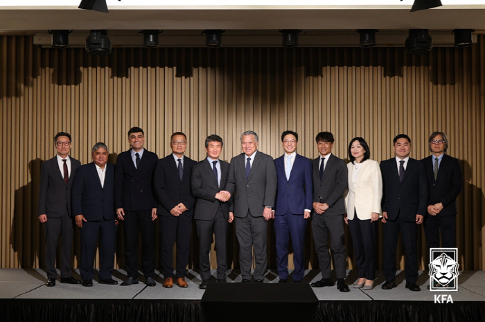  3rd Head Chung Mong-gyu, Chairman of the Korea Football Association, EAFF Chairman → Single Candidate, unanimously recommended