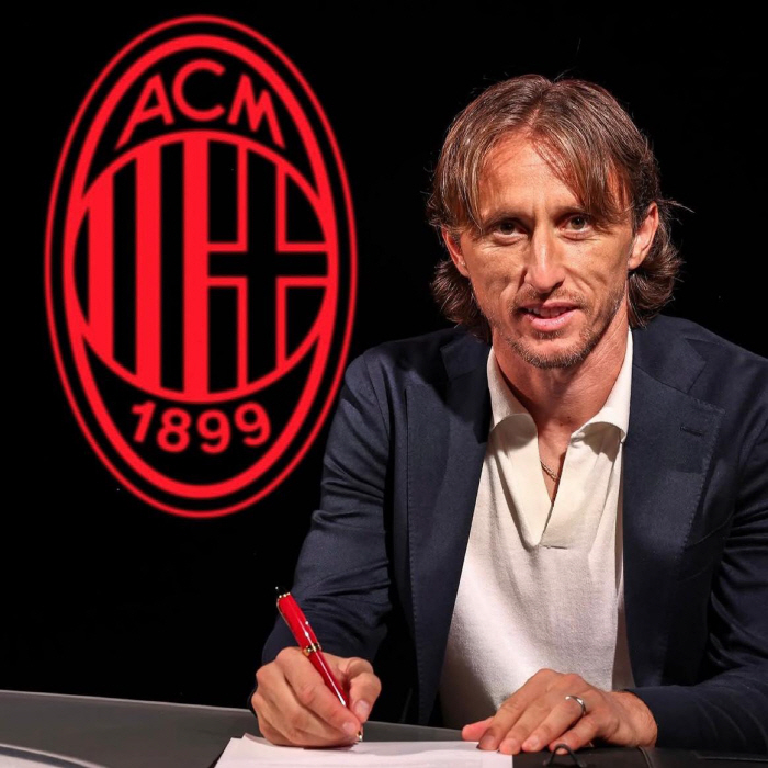  Tottenham's uniform number has been added again. Foolish legend Modric confirmed the transfer of Real → AC Milan...Contract by 2027