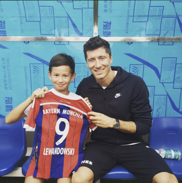 Oh, my God. I want to play for China Declaring 15-year-old prospects, choosing to abandon Polish nationality