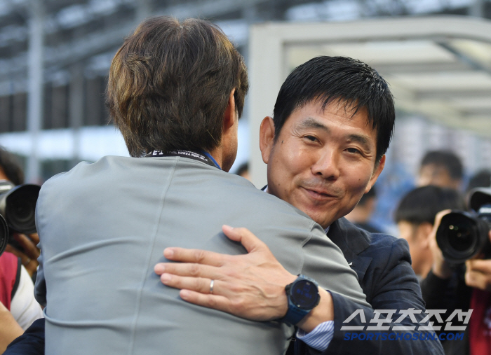  Director Moriyasu, desperate for cooperation, has room for improvement in Korea and Japan...Need support