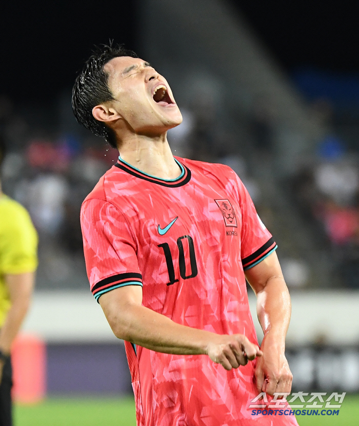 History of soccer disgrace → First 3 consecutive losses Hong Myung-bo's first loss tears, rival 01 stone loss...Japan to lose 2 consecutive East Asian Cups