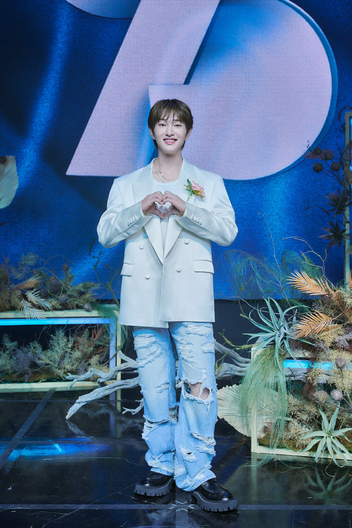 SHINee’s Onew Returns with Second Full Album and Announces First Solo World Tour