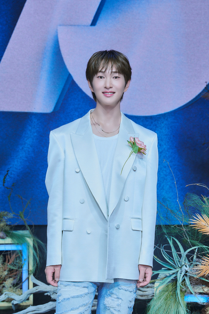 SHINee’s Onew Returns with Second Full Album and Announces First Solo World Tour
