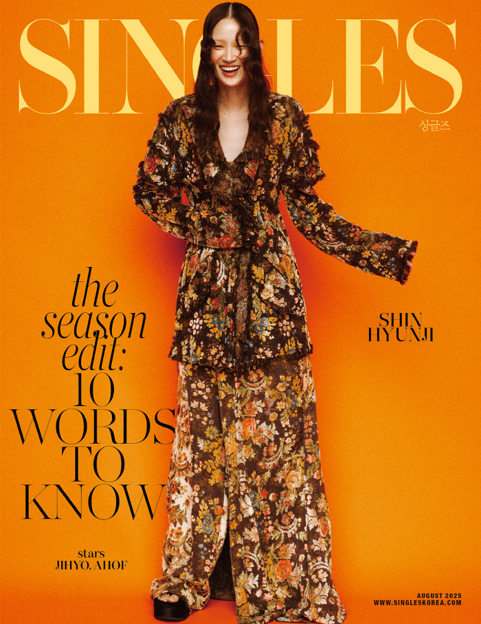 Song Hye-kyo and Jenny's best friend Shin Hyun-ji became the first model of Prada...intense practice and self-implication (Singles)