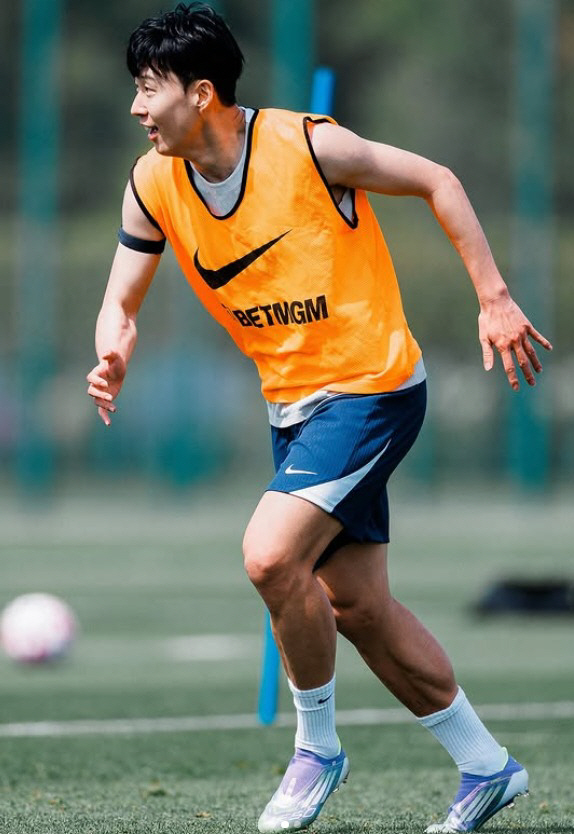 This is why we need Son Heung-min. Woo Do-ji, director Frank's new tactic, Long-Royne audition leak...Tottenham's Saint-Excuseum Joins Captain's First Training