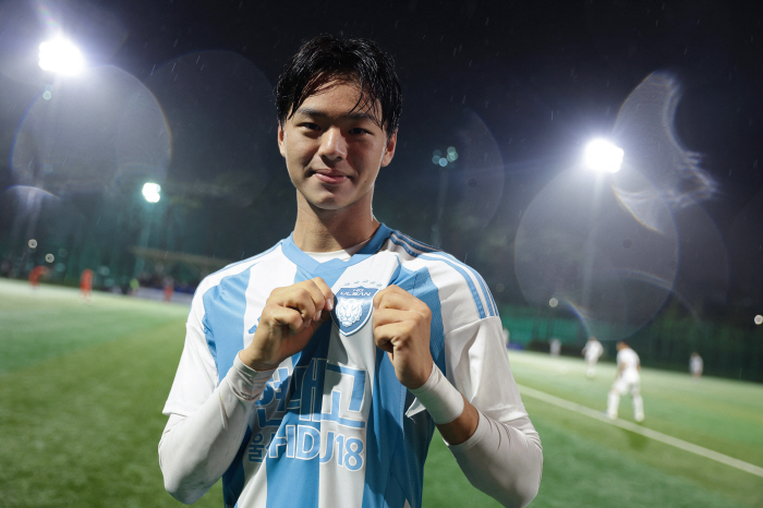 Ulsan's top prospect Kim Min-chan from striker to fullback. Please look forward to it