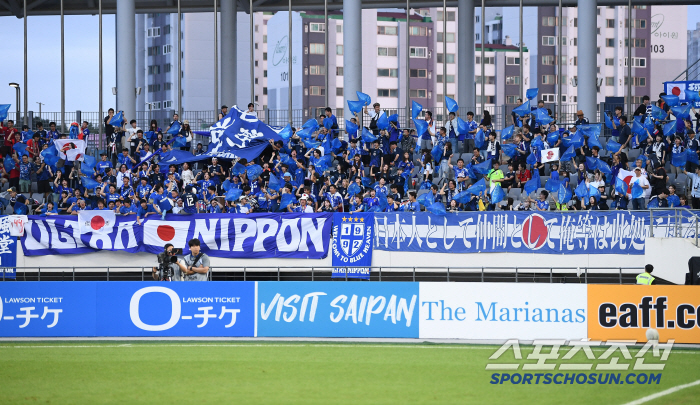 20,000 people are empty! Also, the audience pointed out that 30,000 people were empty as if they had completely forgotten the box office failure of the Korea-Japan match three years ago