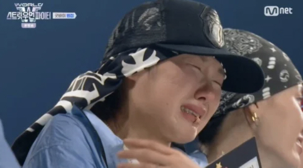 Hey, you did a good job…Pan-buck Swoop 3 Shock eliminated, Honey J's last sobbing. 