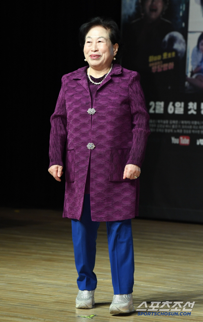 Jeon Won-ju, 50 million won was ripped off for the younger man..You said it was surgery money. You lied