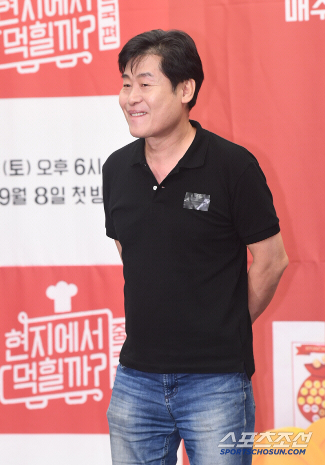Lee Yeon-bok bowed to detection of excess E. coli in rice soup full responsibility