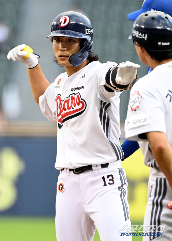 The place where I left the genius shortstop to be a proud father? First billion-year salary in life → 3 months son baby formula buff...Rebuilding the 9th-ranked team in the second half, it's in this guy's hands. 