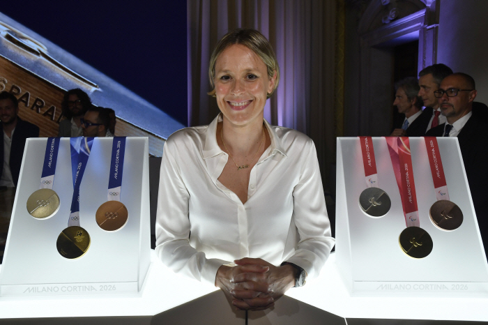 The Power of Difference, the message of the united X solidarity that connects the Olympic and Paralympic Games as one, Milan Cortina 2026 medal design unveiled 