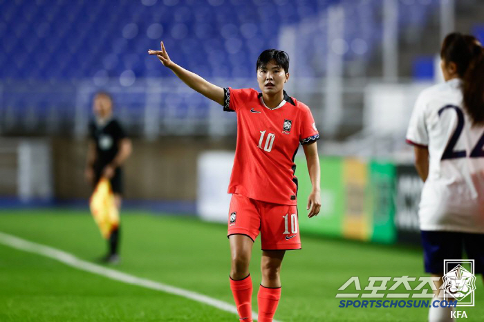 Suwon Miracle!I've done it in 20 years Ji So-yeon X Jang Seul-gi won 2-0 just in the net! Pushing away and winning the East Asian Cup! 