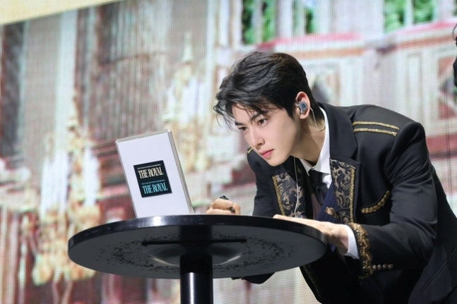 Cha Eun-woo Shares Special Moments with Japanese Fans Ahead of Enlistment