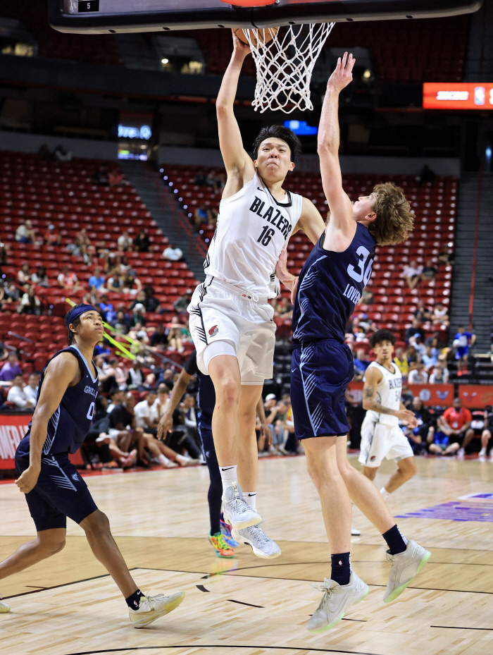 Chinese version of yokichi, it wasn't for marketing! Portland 1 Pick Similar to Yang Hansen Summer League's Best Player Jokic, Similar to Antetokounmpo's Move