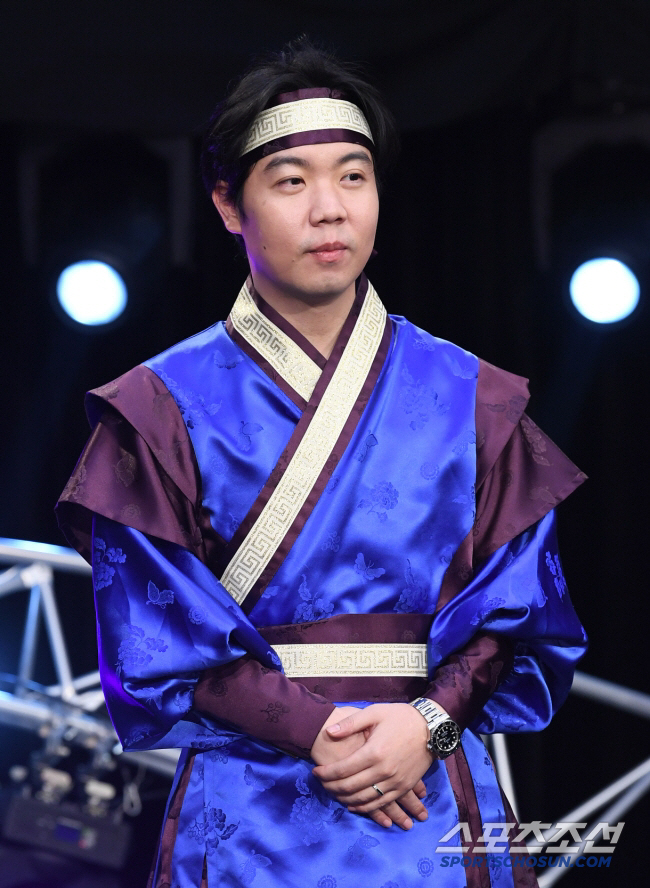 Hwang Hyun-hee, don't lie down because you're in shock at your wife who collapsed during childcare (Dong Chi-mi)