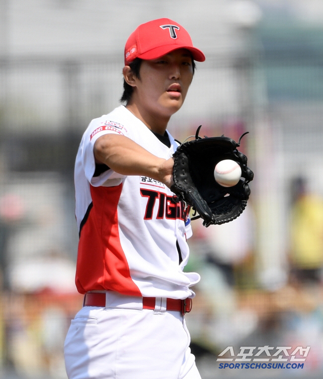 'I have to wait until August for KIA foreign pitcher.' It's not a big injury…