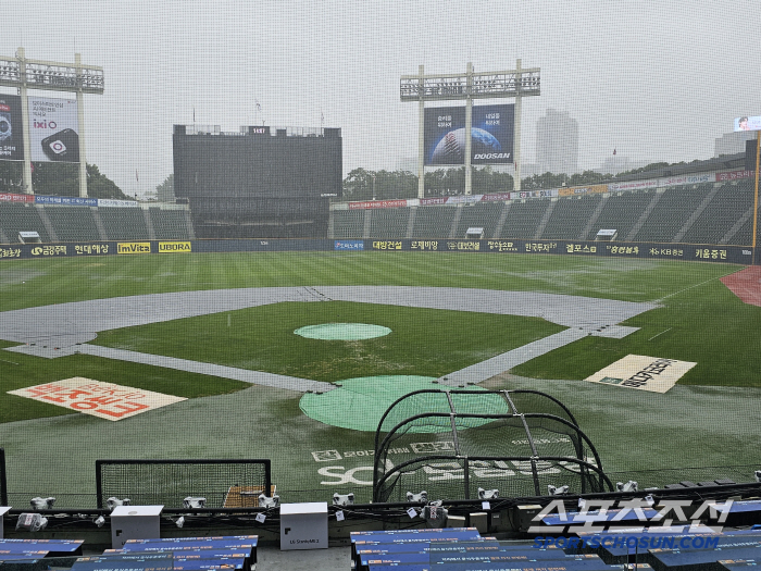 Jamsil, which was directly hit by a water bomb for two days as if there was a hole in the sky, turned into a sea of water...Elotrasico, which will open in the second half of the year, will it open in 93% humidity. 