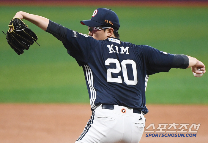 The national hitter gave me that chance.. Crazy talent who throws 150km to 100 pitches eventually goes to the bullpen → No one can beat him with his ball power