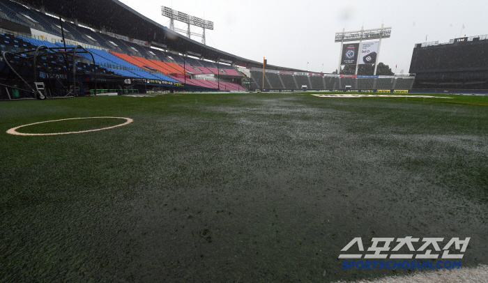  Today's game at Jamsil Stadium is rain-free