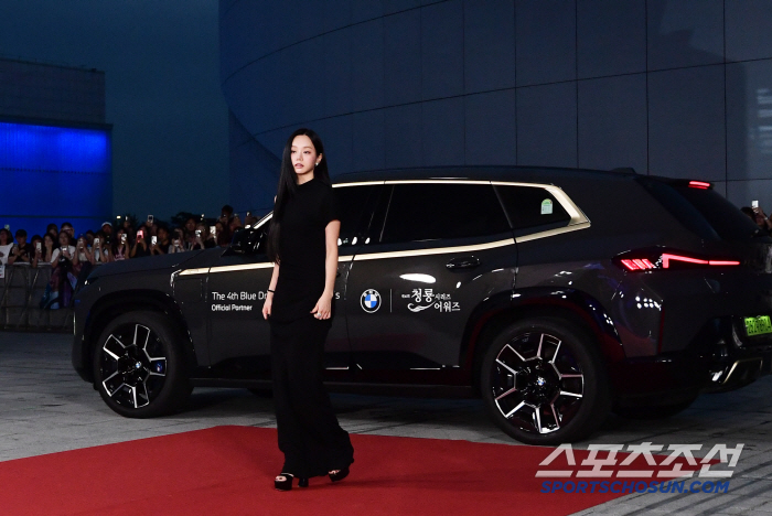  Hyeri, ♥ The first award ceremony became prettier after rumors of a romantic relationship
