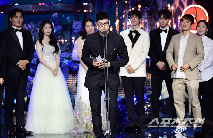 Grand Prize → Three awards for best actress..IU had a great time! (Comprehensive)