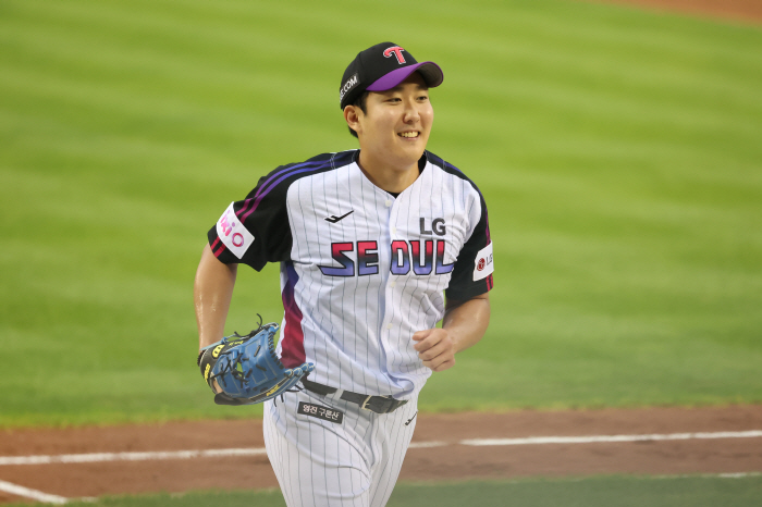 'It's fun to meet Lotte.' After Busan man's declaration of breaking the seal with stripes, the pitcher you want to try is... 