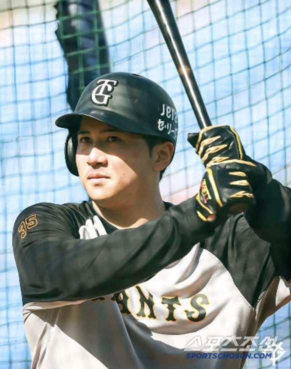 The manager's winning move or taking it out of anger, early replacement in the 3rd inning when the three-bunt failed, and the team's No. 1 hitting shortstop (Min Chang-ki's Japanese baseball) who cried in the dugout
