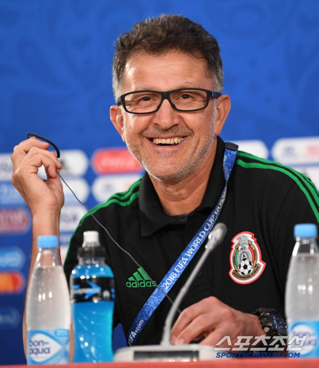 Osorio, who was a candidate for the Korean national team's coach, will take over as the Chinese head coach...All the conditions of the association are met