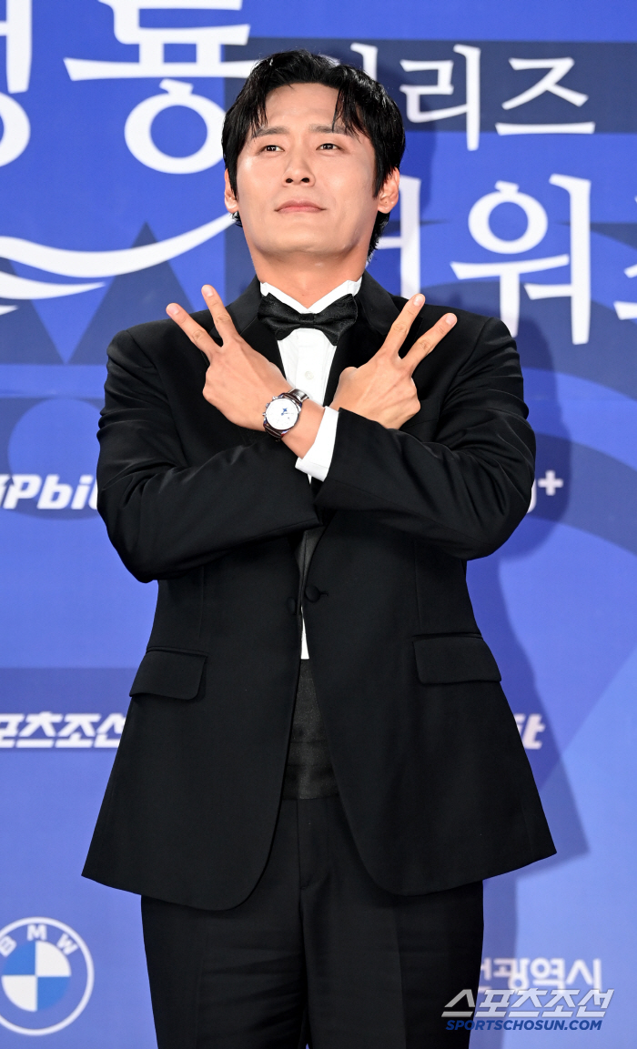  Choi Daehoon and Tuxedo are so charming