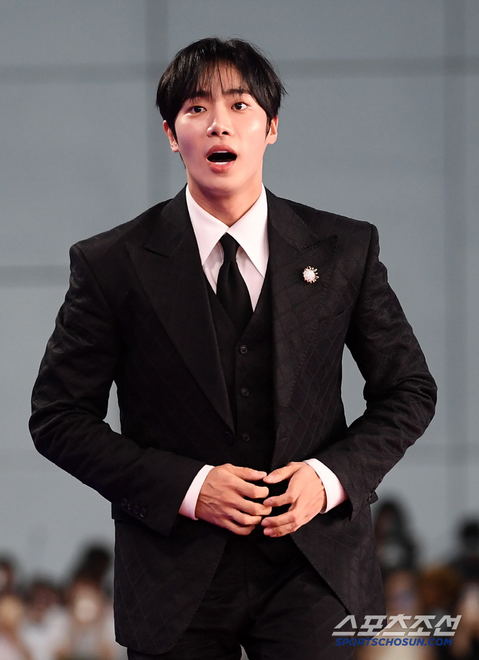  CHU YOUNG WOO's heart fluttered