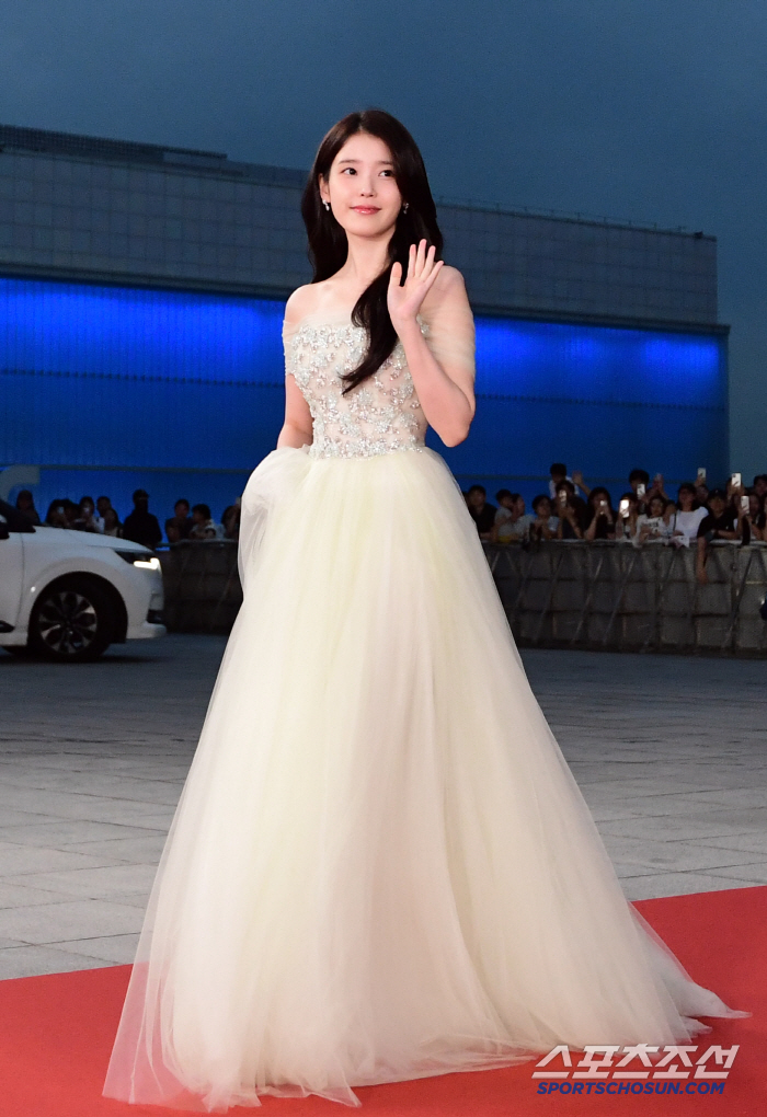  IU goddess