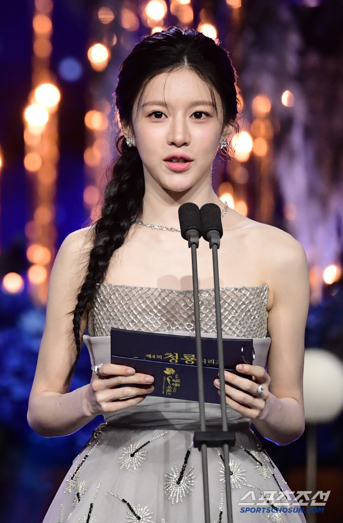  Ko Yunjung's brilliant beauty