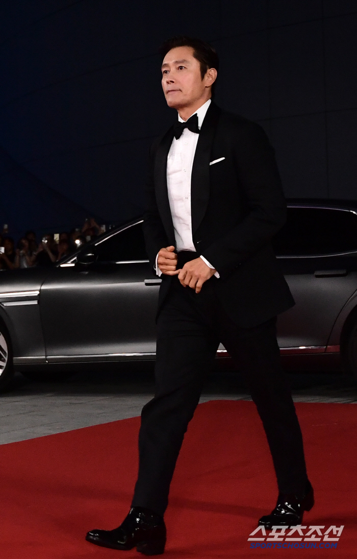  Lee Byung-hun, the main character of Squid Game