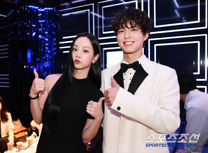  Park Bo-gum Lee Hye-ri, a friend who met again